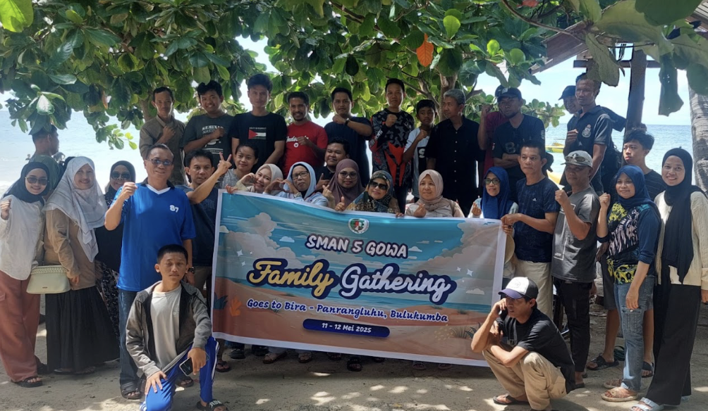 Family Gathering Guru SMAN 5 Gowa