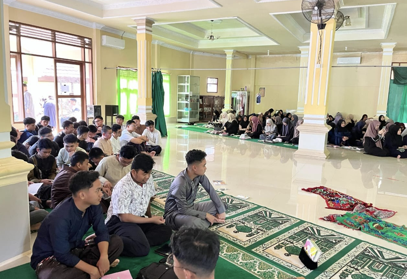 Hari Ketiga Pelaksanaan Ramadhan Mengaji SMAN 5 Gowa